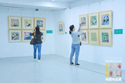 名家作品亮相 展現(xiàn)非遺魅力——“愛成都·迎大運(yùn)”手藝成都蜀錦蜀繡特邀作品展正式開展