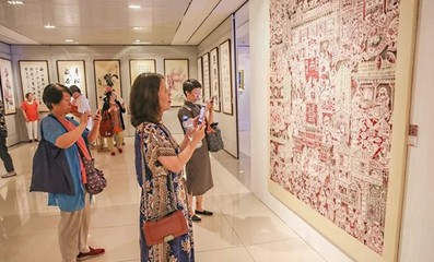 東城區(qū)慶祝中華人民共和國(guó)成立70周年書法美術(shù)作品展隆重開幕，文藝創(chuàng)作服務(wù)彰顯時(shí)代精神